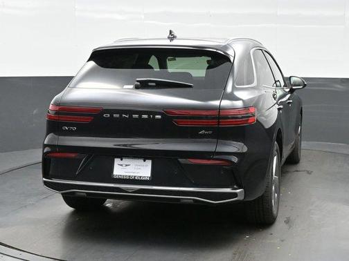 Vik Black 2026 Genesis GV70 2.5T