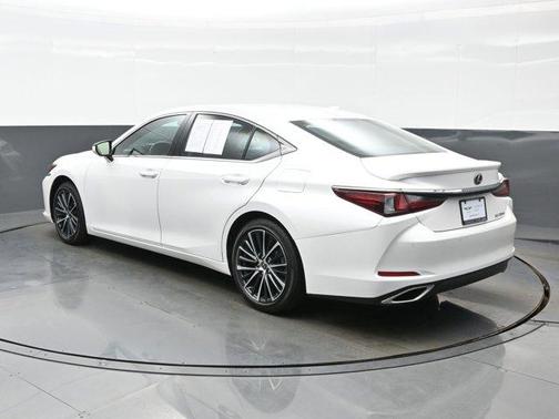 Eminent White Pearl 2024 Lexus ES 350