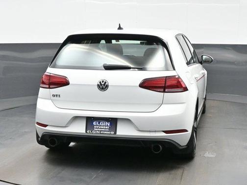 Pure White 2018 Volkswagen Golf GTI 2.0T SE 4-Door