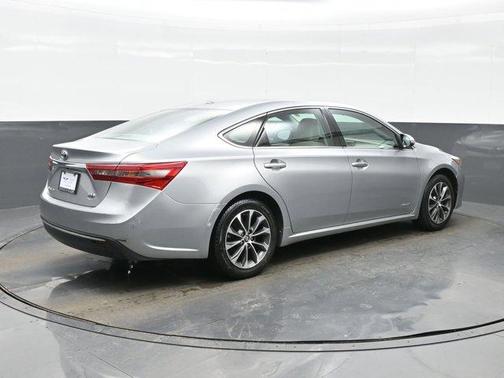 2016 Toyota Avalon Hybrid XLE Plus