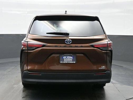 Sunset Bronze Mica 2021 Toyota Sienna LE
