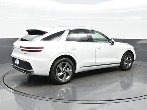 2026 Genesis GV70 2.5T