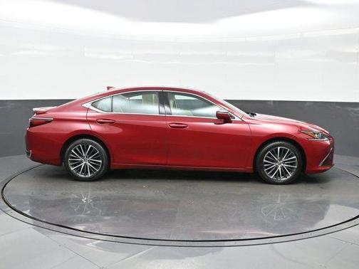 2022 Lexus ES 250 Luxury