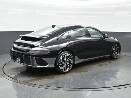 2024 Hyundai IONIQ 6 Limited