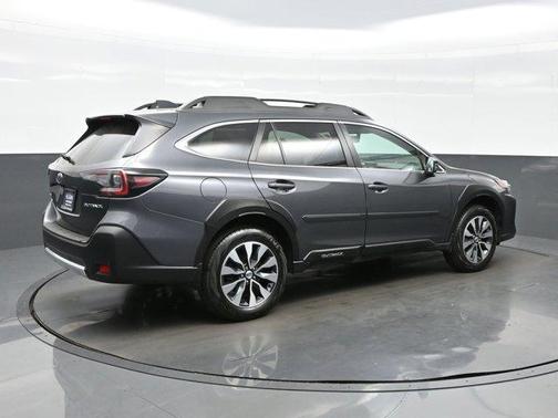Magnetite Gray Metallic 2023 Subaru Outback Limited
