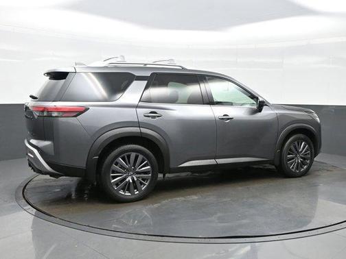 Gun Metallic 2023 Nissan Pathfinder SL