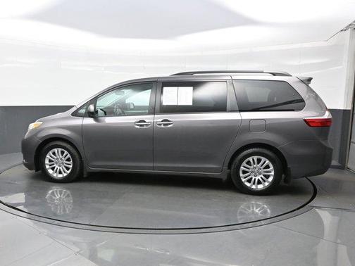 2017 Toyota Sienna Limited Premium