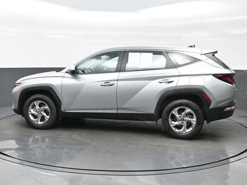 2023 Hyundai TUCSON SE