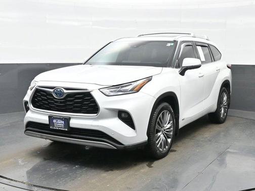 2022 Toyota Highlander Hybrid Platinum
