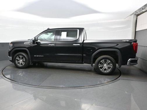 Onyx Black 2025 GMC Sierra 1500 SLT