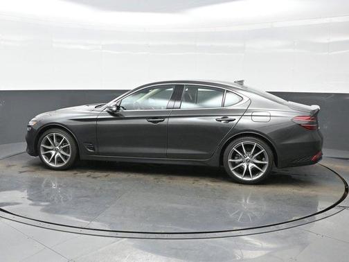 Makalu Gray 2023 Genesis G70 2.0T