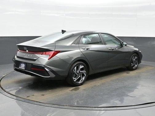 2025 Hyundai ELANTRA HEV Limited