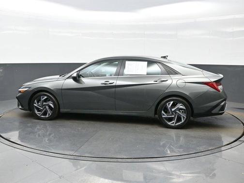 2025 Hyundai ELANTRA HEV Limited