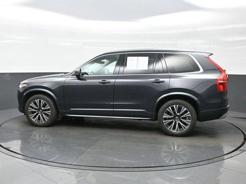 2021 Volvo XC90 T6 Momentum 7 Passenger