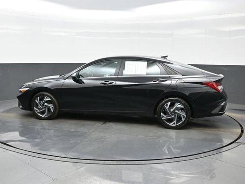 2025 Hyundai ELANTRA HEV Limited