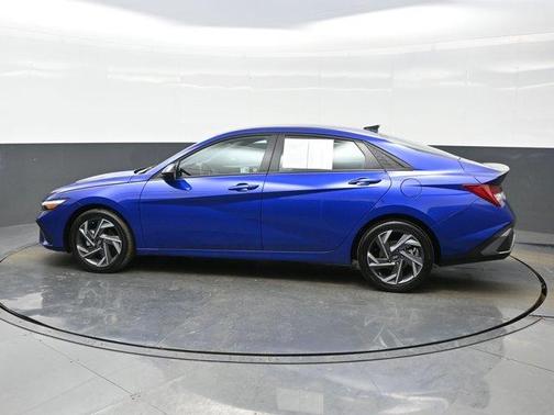 2025 Hyundai ELANTRA HEV SEL