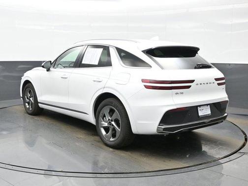 2026 Genesis GV70 2.5T