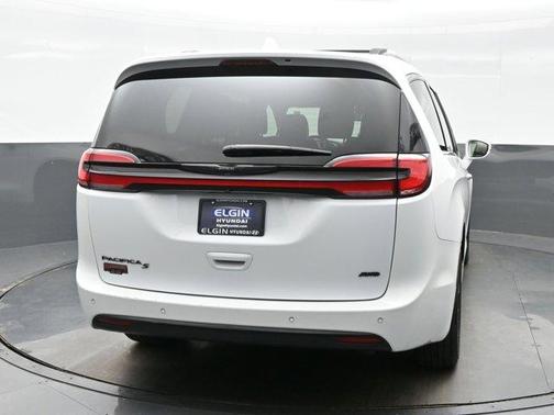 2021 Chrysler Pacifica Touring-L