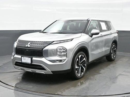 2023 Mitsubishi Outlander SE Special Edition