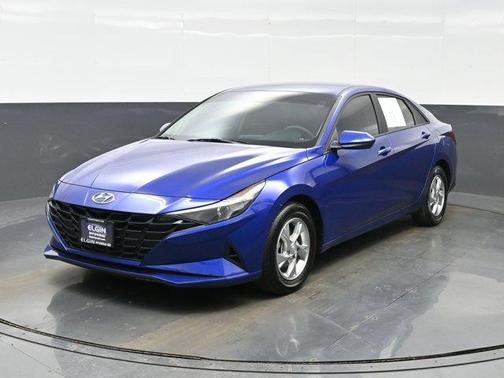 2022 Hyundai ELANTRA SE