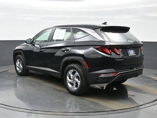 2022 Hyundai TUCSON SE