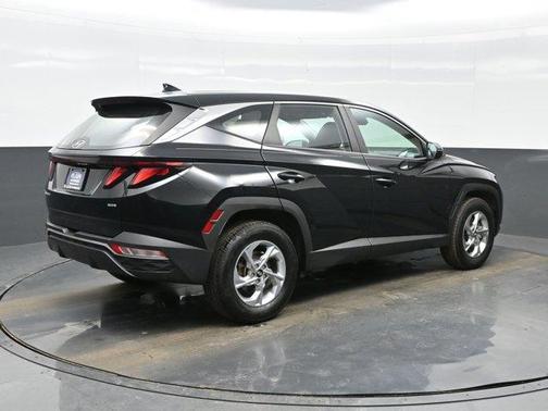 2022 Hyundai TUCSON SE