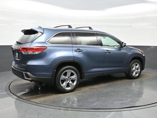 2017 Toyota Highlander Limited Platinum