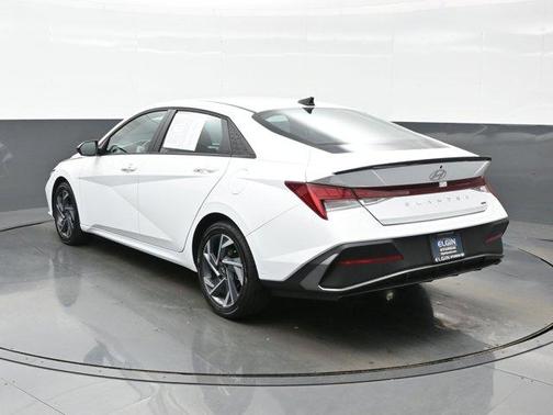 2025 Hyundai ELANTRA HEV SEL