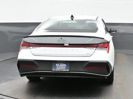 2025 Hyundai ELANTRA HEV SEL