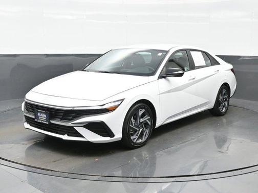 2025 Hyundai ELANTRA HEV SEL