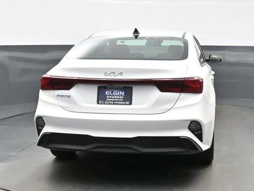 Snow White Pearl 2024 Kia Forte LXS