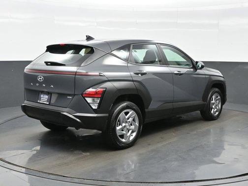 Gray Pearl 2025 Hyundai KONA SE