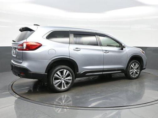 Ice Silver Metallic 2020 Subaru Ascent Limited 8-Passenger