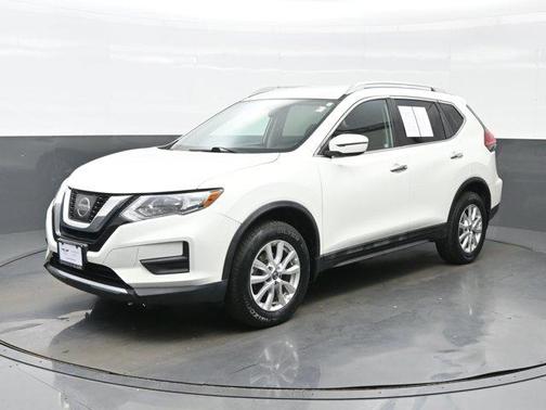 Glacier White 2017 Nissan Rogue SV