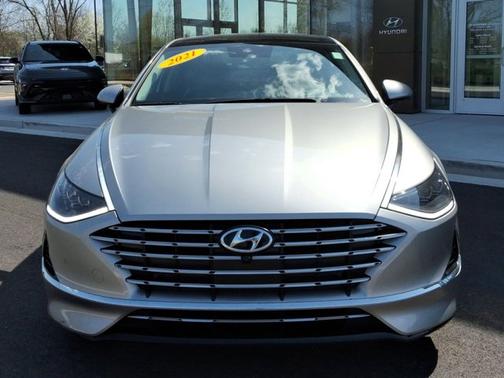 2021 Hyundai SONATA Hybrid Limited