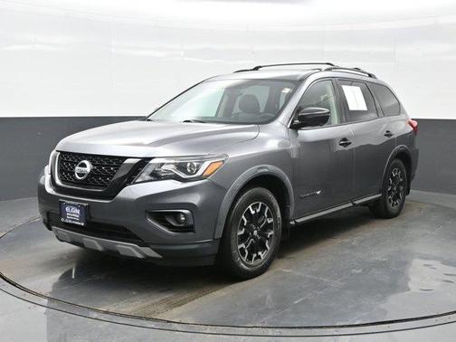 2020 Nissan Pathfinder SL