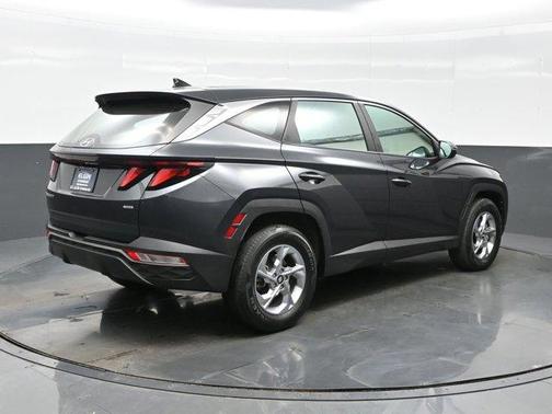 2022 Hyundai TUCSON SE