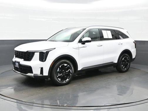 Glacial White Pearl 2024 Kia Sorento S