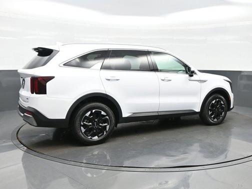 Glacial White Pearl 2024 Kia Sorento S
