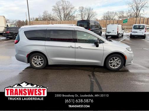 2024 Chrysler Pacifica TOURING L