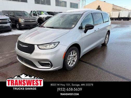 2024 Chrysler Pacifica TOURING L