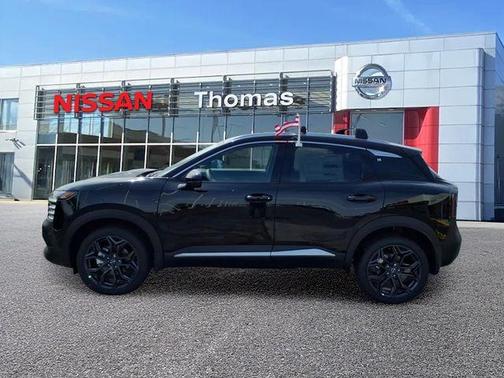 Super Black 2026 Nissan Kicks SR