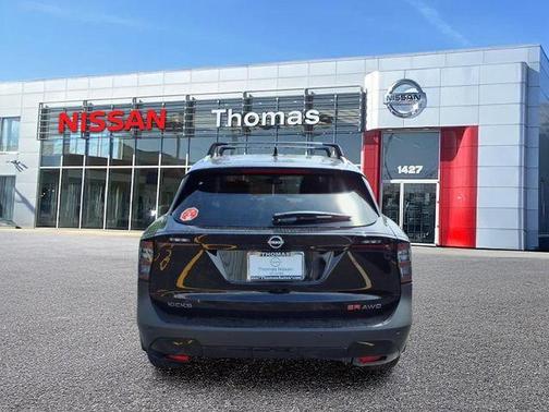 Super Black 2026 Nissan Kicks SR