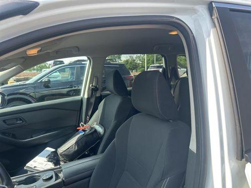 Glacier White 2024 Nissan Rogue S