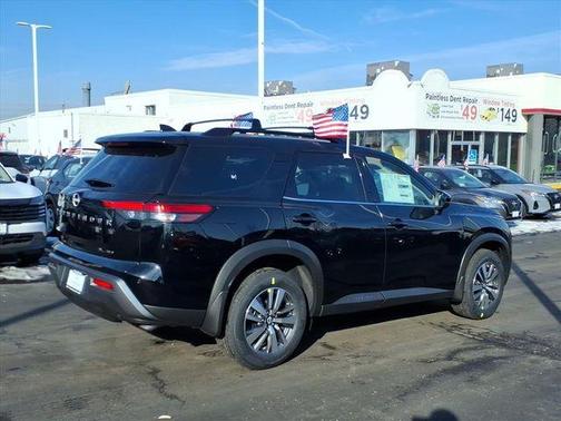 2026 Nissan Pathfinder SL