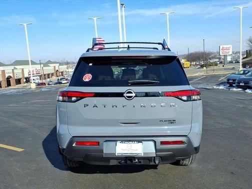 2026 Nissan Pathfinder Platinum