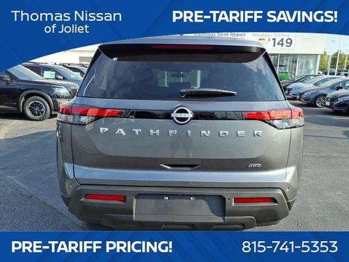 2025 Nissan Pathfinder S