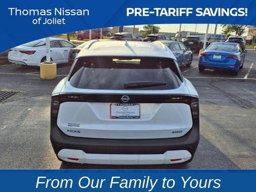 2025 Nissan Kicks SV