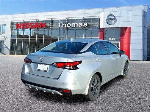 Brilliant Silver Metallic 2025 Nissan Versa 1.6 SV