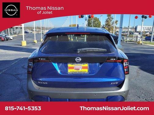 2025 Nissan Kicks SV